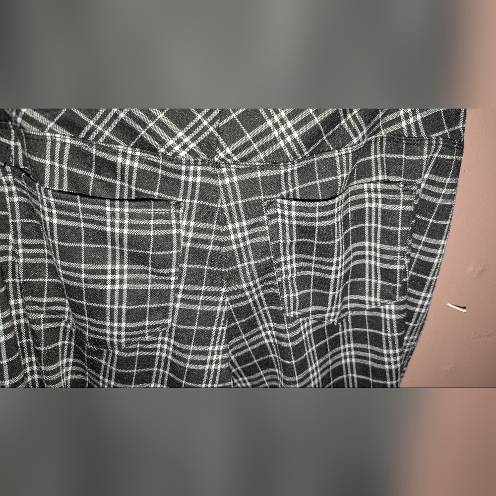 SO Monochrome Plaid Ponte Leggings - Picture 5 of 5